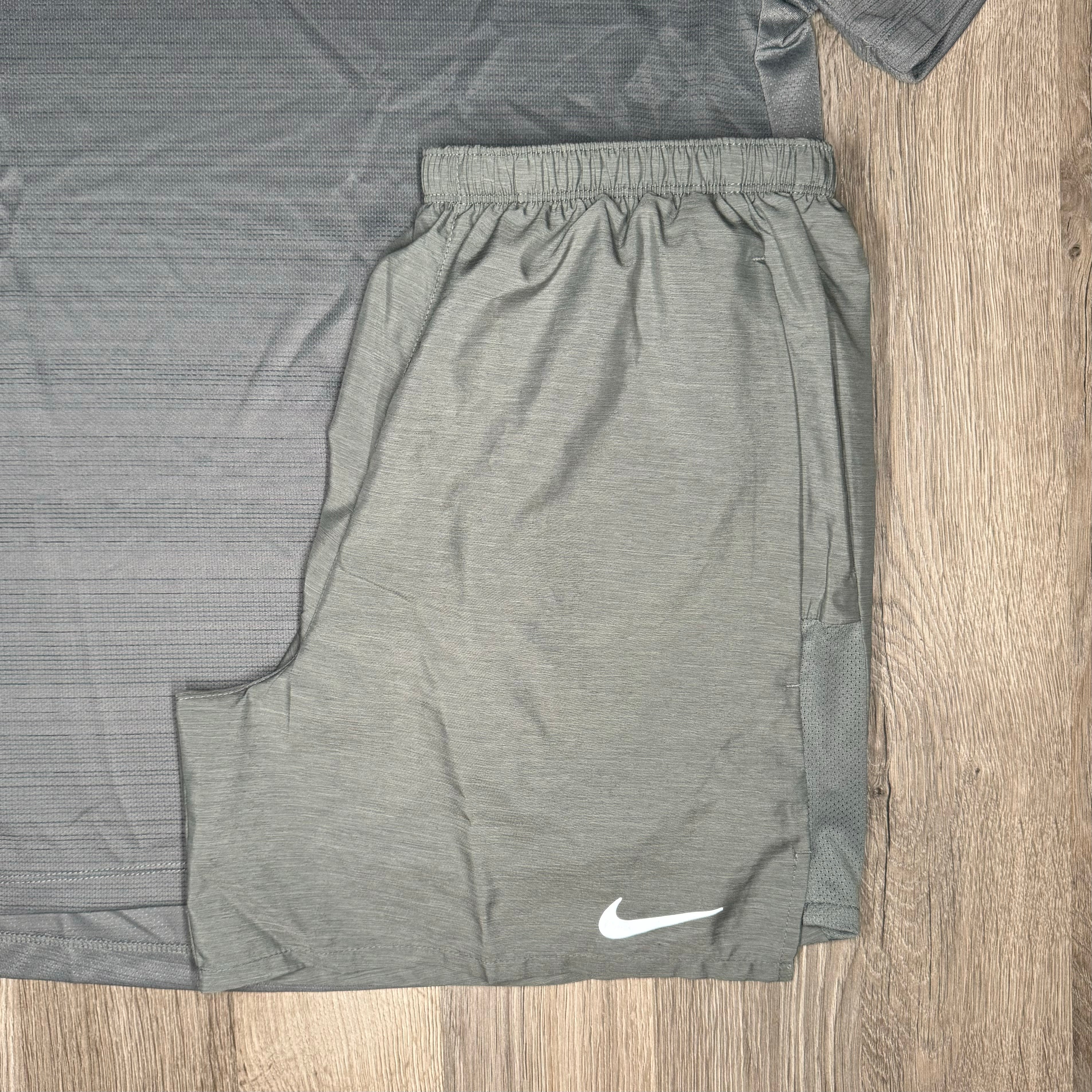 Nike Miler & Challenger Set - Tee / Shorts - Stone Grey / Grey