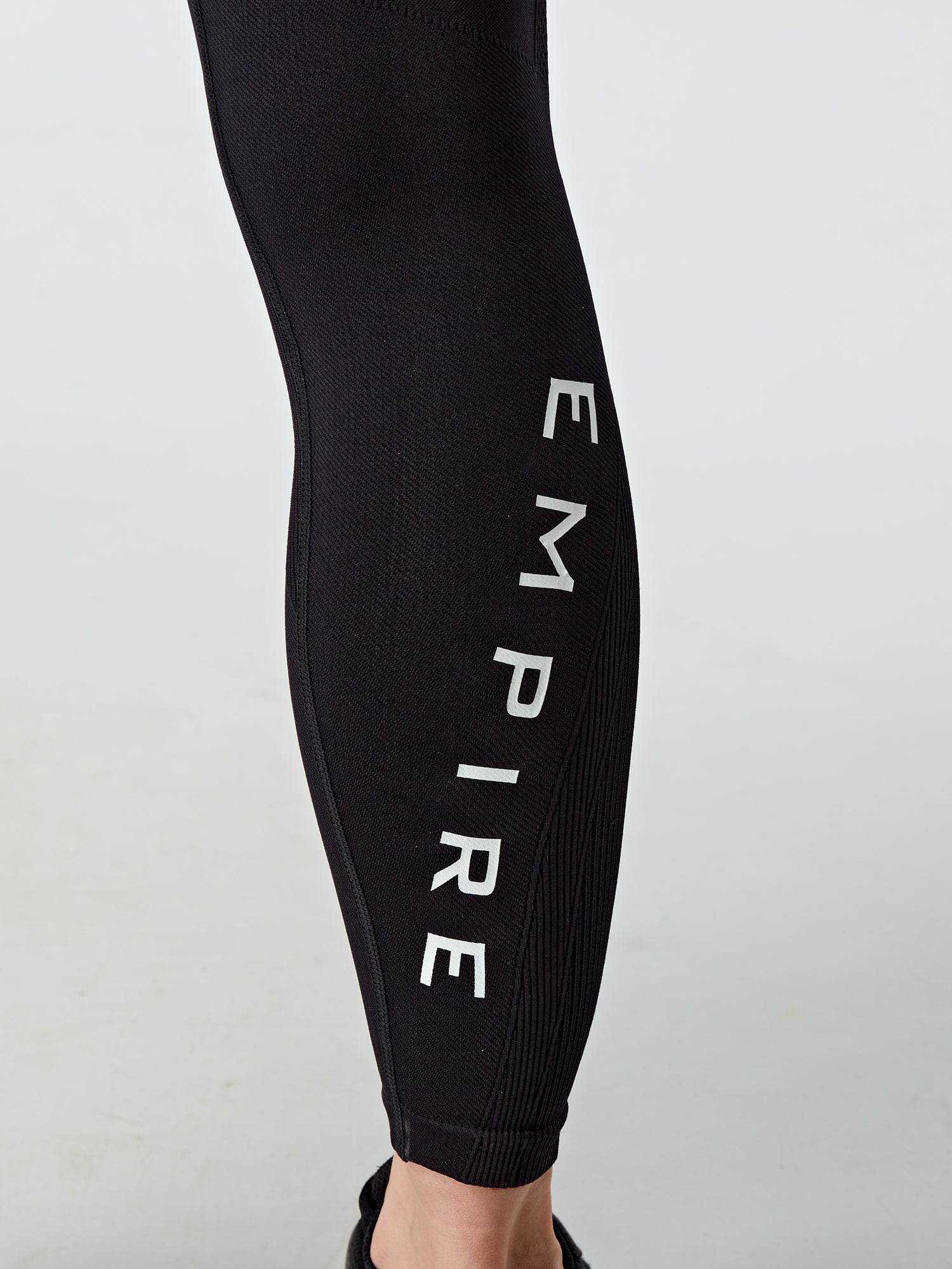 EVOLVE GOLD LUX LEGGINGS - BLACK