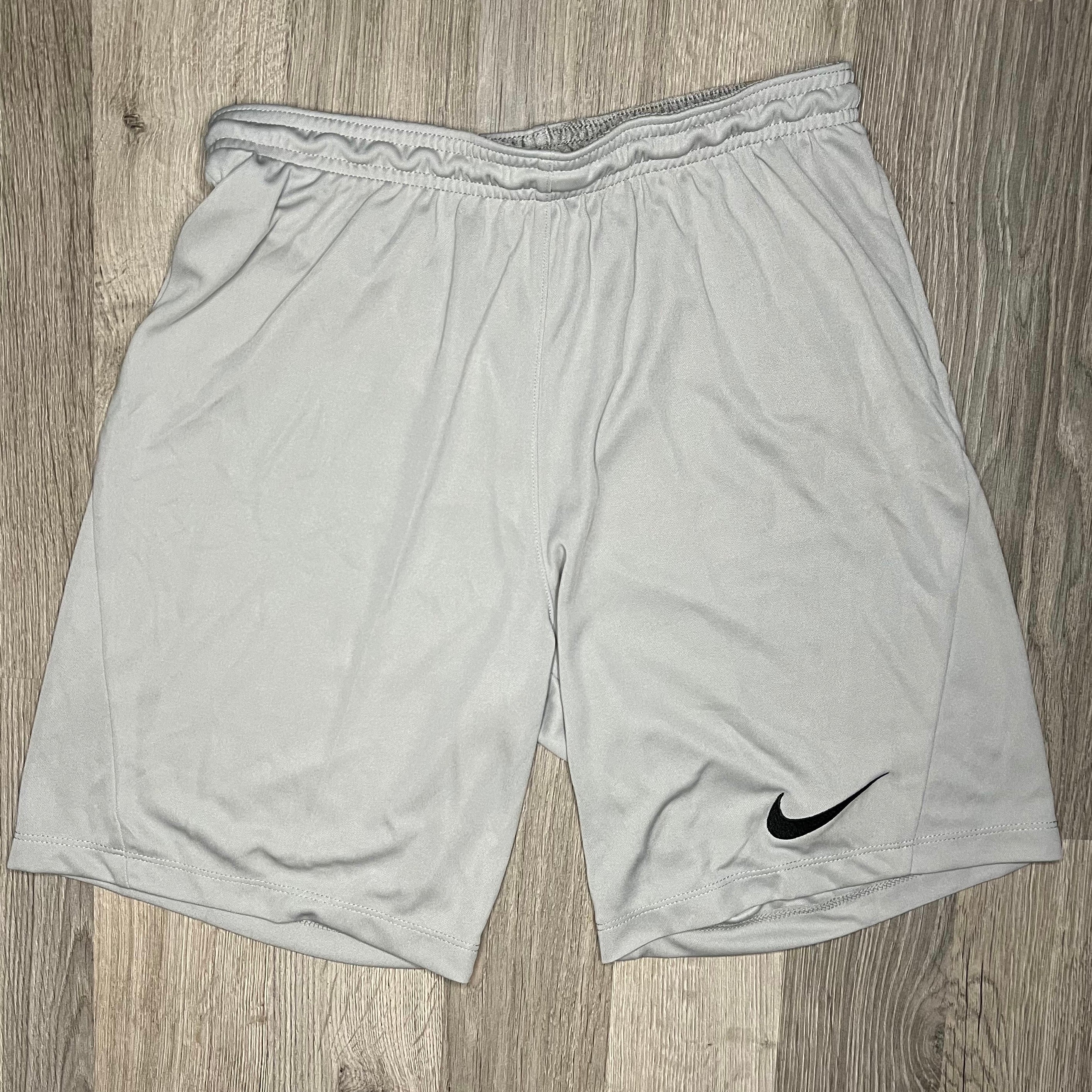 Nike Miler & Dri-Fit - Tee & Shorts - Punch / Grey