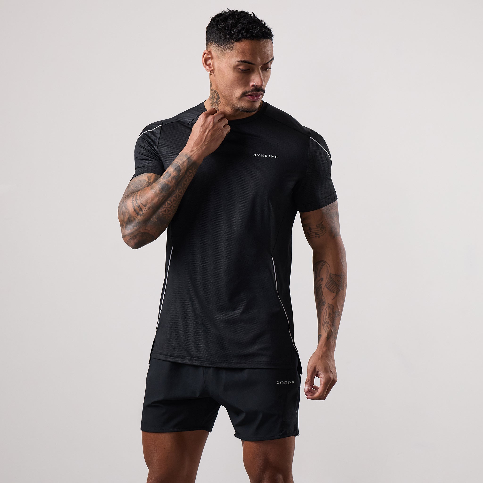 Gym King Hex All Over Print Tee - Black/Fossil Grey