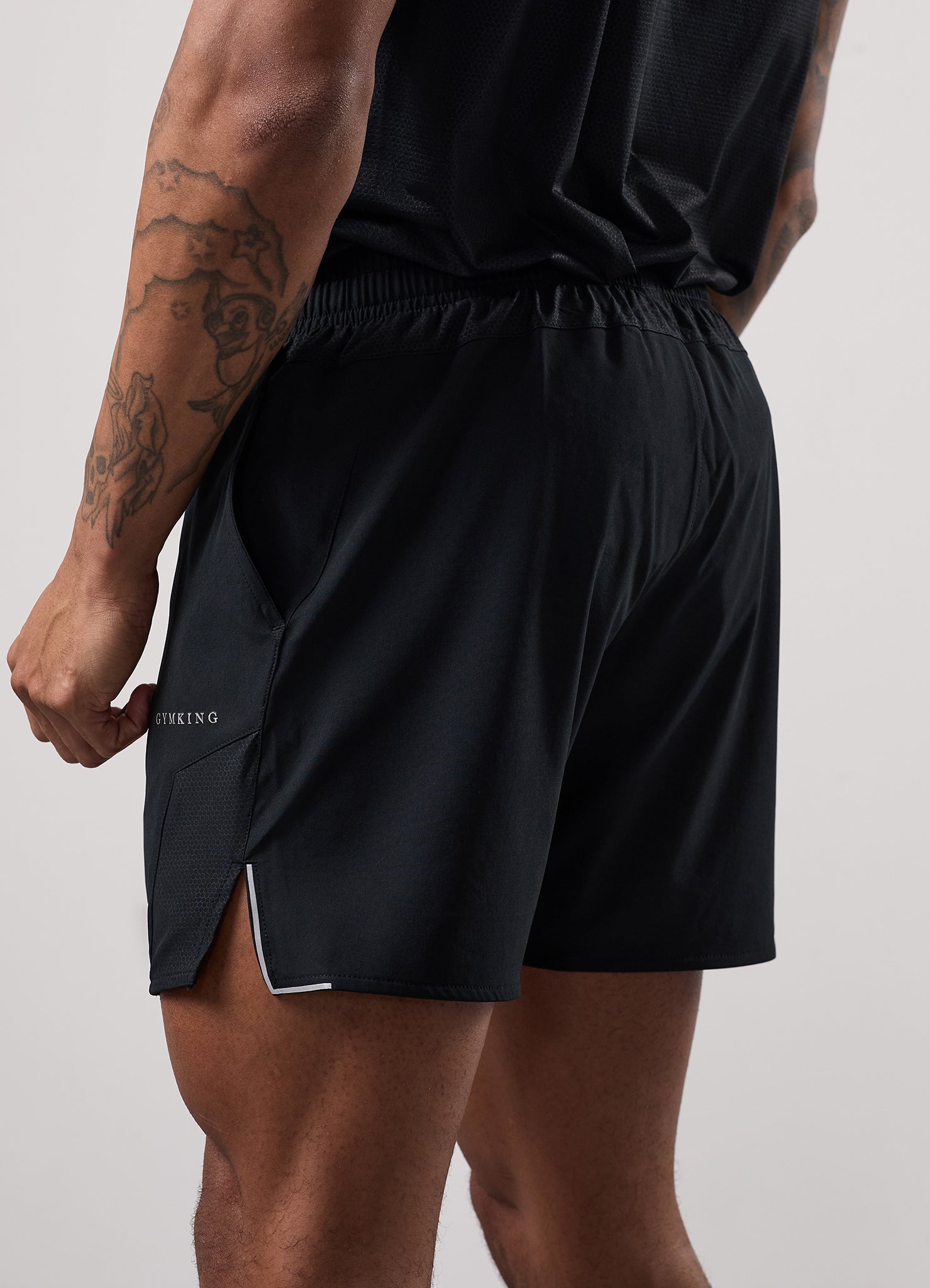 Gym King Hex 6" Short - Black/Fossil Grey